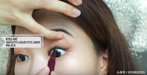 充满复古风格的橘色妆容,日常改良版的小复古风妆容