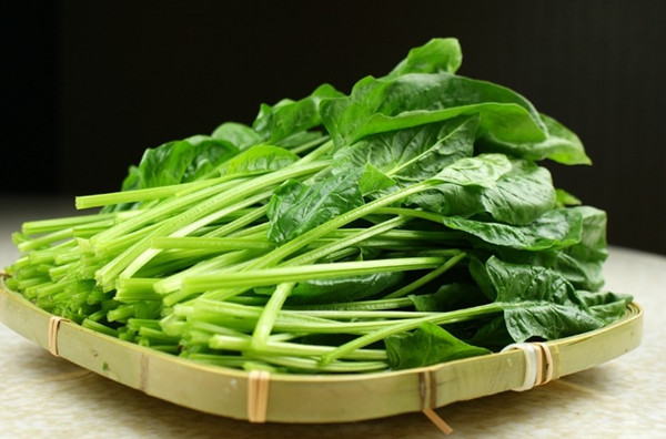 韭菜鸡蛋炒河虾家常菜做法,韭菜炒小河虾真是绝配鲜甜味美