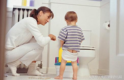 宝宝在幼儿园拉粑粑不喊老师,幼儿园孩子拉粑粑不敢跟老师说