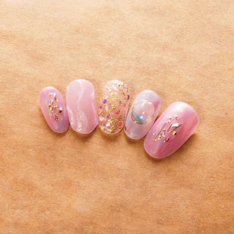 今年最流行的美甲颜色夏天中长款,春季透色美甲