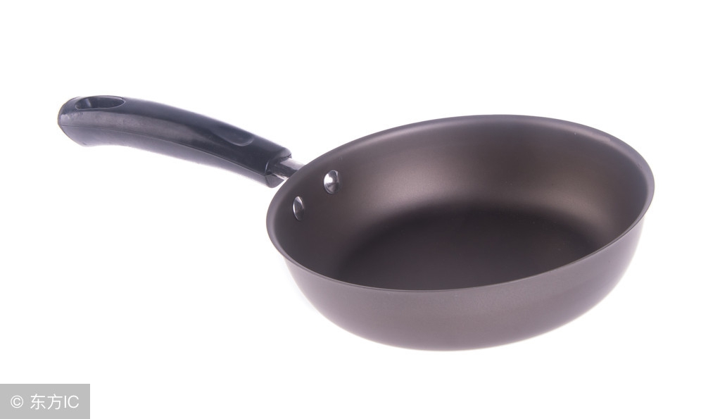 家庭炒菜用生铁锅还是熟铁锅,现在家庭炒菜最好的锅是什么锅