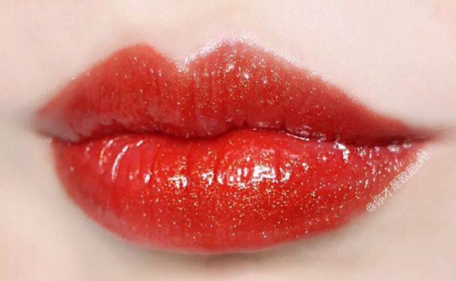 口红老是掉色结块怎么办,口红总是掉色怎么办不用定妆粉