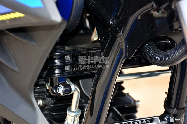 雅马哈飞致ys250中缸掉漆,雅马哈ys250摩托车