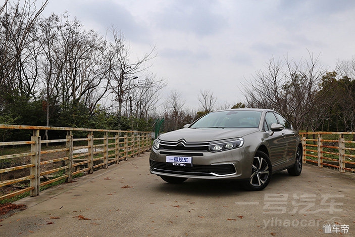 2017款雪铁龙c5自动豪华版试驾,2017雪铁龙天逸c5时尚型试驾