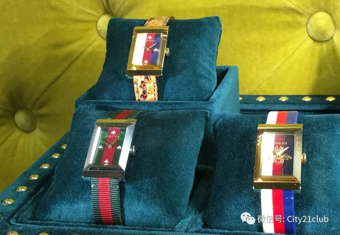 世间的所有相遇都是久别重逢粤语,世间的久别重逢都是不期而遇