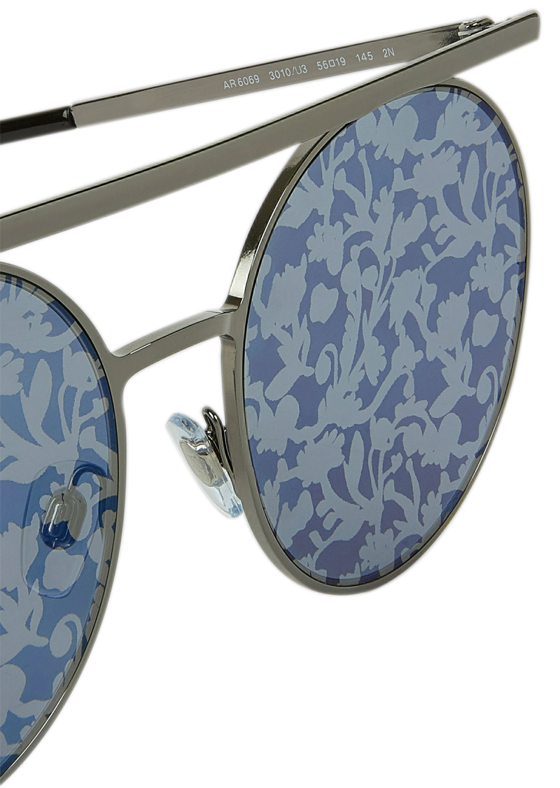 GiorgioArmani全新太阳眼镜诠释现代女性自信的魅力