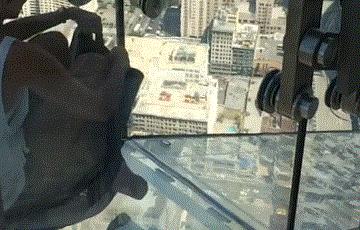 恐怖的高空旋转水滑梯,世上最恐怖的天空滑梯