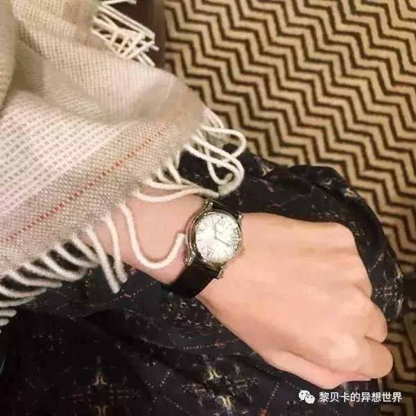 戴表和不戴表的对比照,男生戴表和不戴表有什么区别