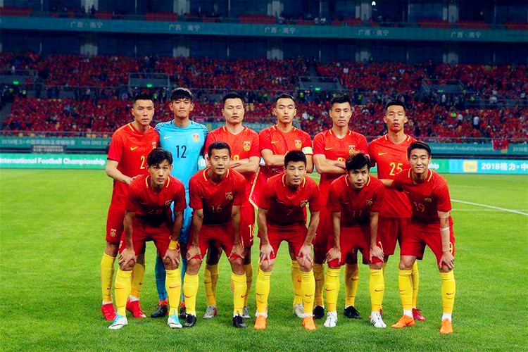 国足令人愤怒瞬间,国足残暴犯规