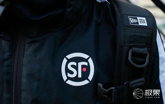 首发试穿顺丰×耐克定制快递服：能配它的只有特斯拉定制三蹦子！