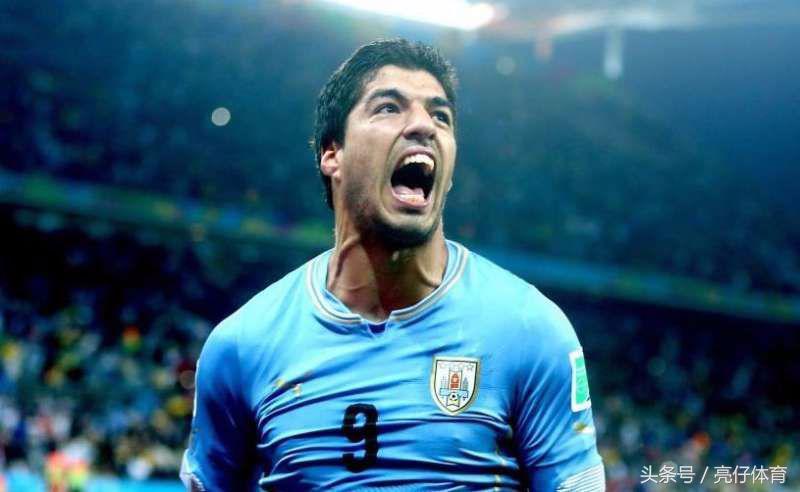 卡瓦尼苏亚雷斯超远距离破门,苏亚雷斯教国足处理球