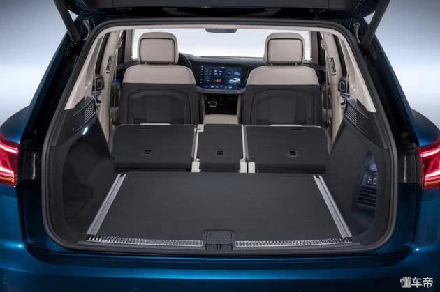 大众途锐新款霸气,途锐2024款对比奥迪a6