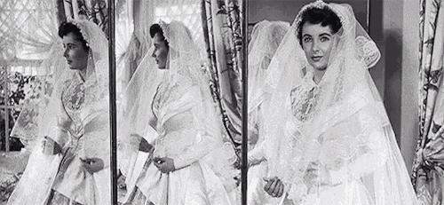 一代艳后赵飞燕的故事,一代艳后的传奇故事