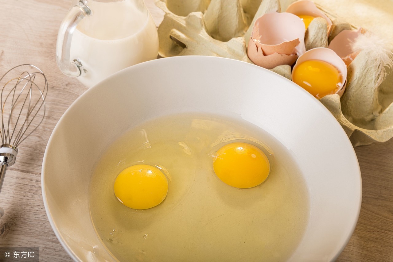 伤寒感冒咳嗽可以吃鸡蛋吗,感冒咳嗽的煎鸡蛋用白糖还是红糖