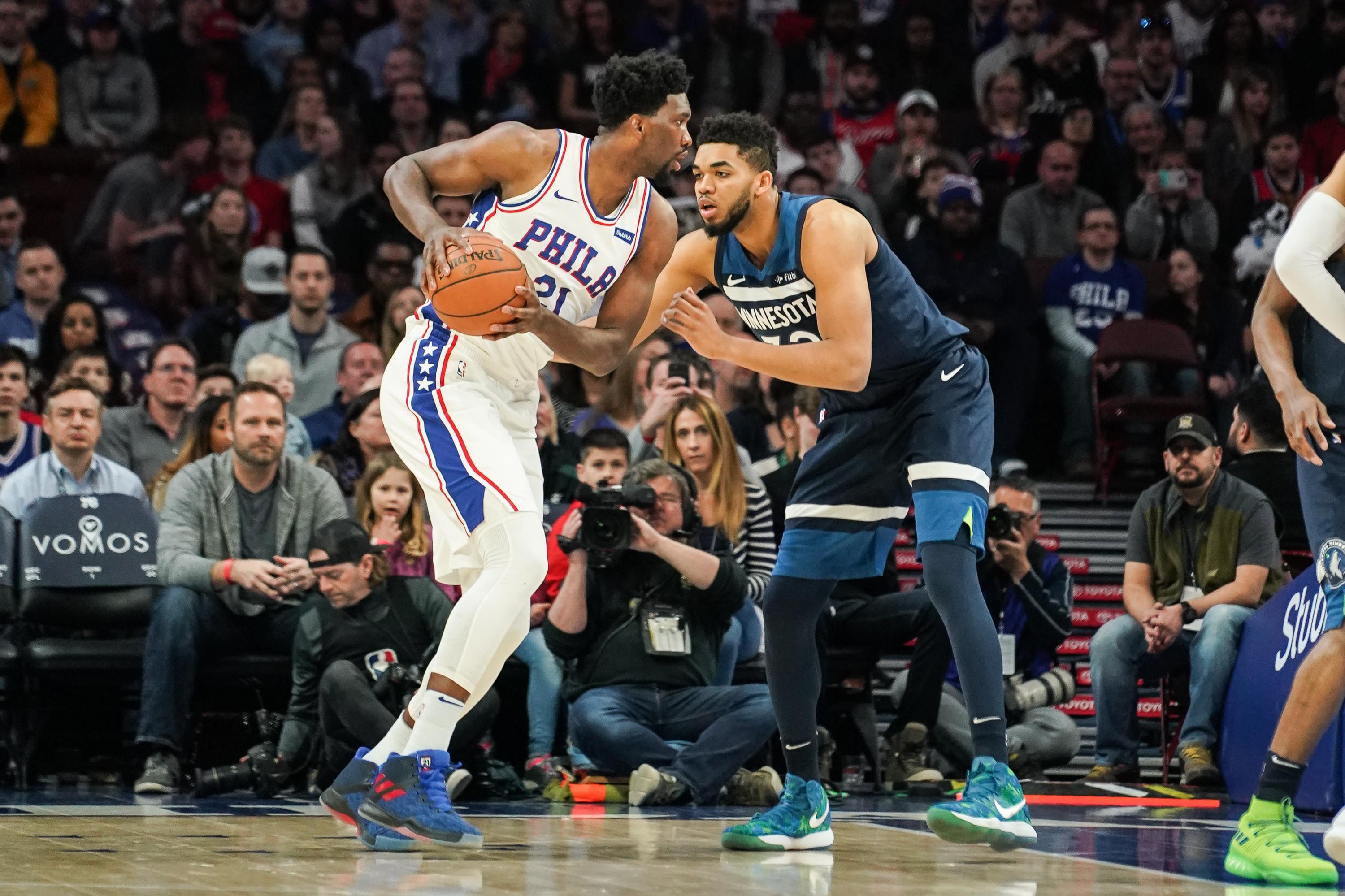 太阳总……有喜欢穿风骚球鞋的球员，走了一个塔克，冒出俩控卫…