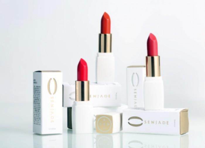 推荐一款滋润不掉色的大牌口红,便宜又滋润口红推荐色号