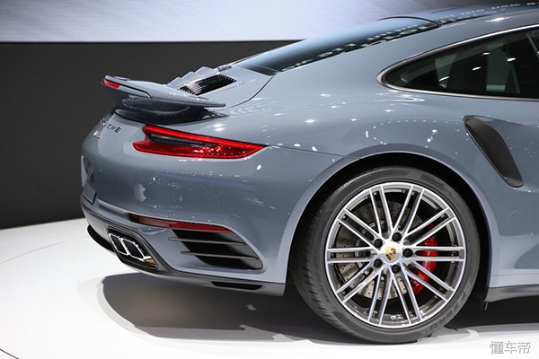 汽车发动机涡轮增压好还是自吸好,汽车买自吸的好还是涡轮增压的好