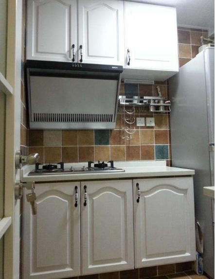 泥工师傅做的橱柜吊柜,泥工师傅用瓷砖打橱柜