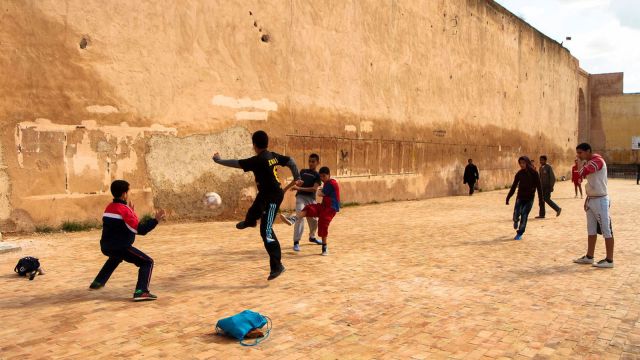 草根逆袭足球运动员,草根逆袭成为足球巨星