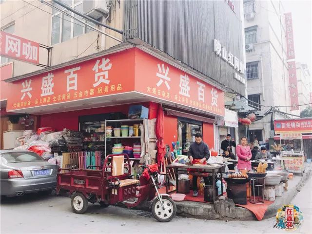 千万不要小看一个老头,千万不要小看一个长相年轻的男人