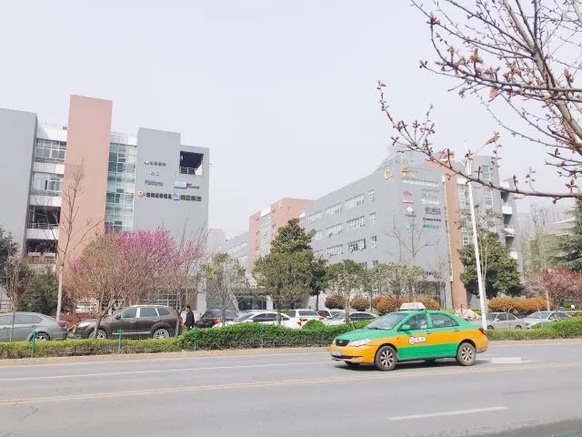 千万不要小看一个老头,千万不要小看一个长相年轻的男人