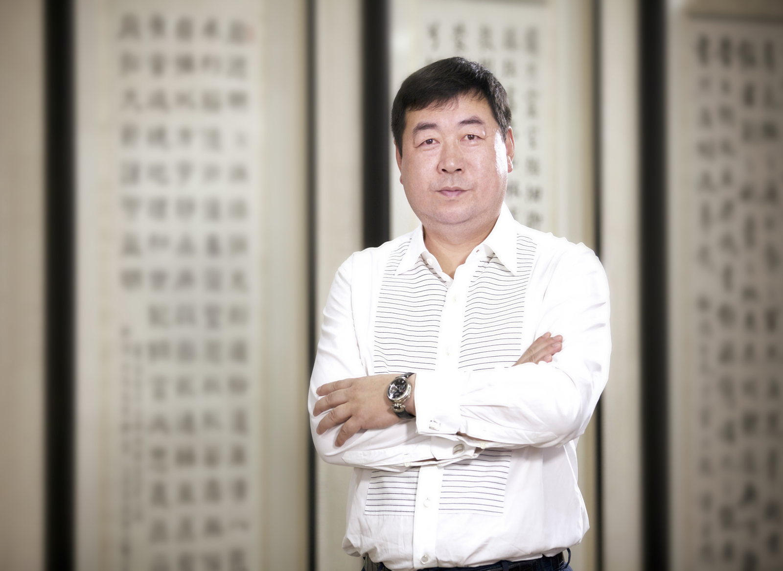 龙记地产董事长杨明生老婆,龙记地产杨明生