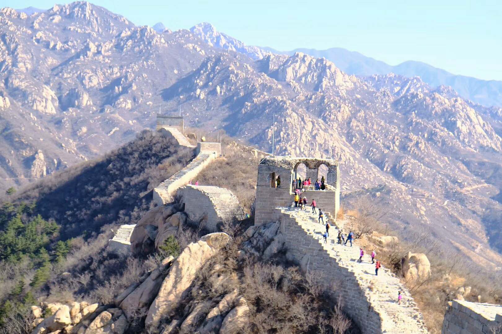 4岁孩子在幼儿园完全不听指令,小朋友在幼儿园不听指令自顾自玩