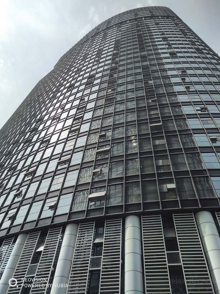 努比亚30w双口氮化镓快充测评,努比亚全面屏手机测评