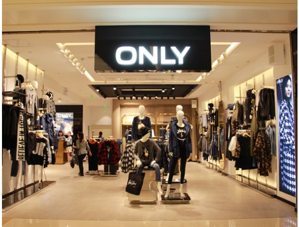 女装品牌跟only同档次,only女装和什么牌子是一家