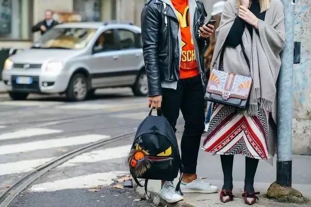 女士真皮包包100%真皮春夏款,今年春夏流行的包包