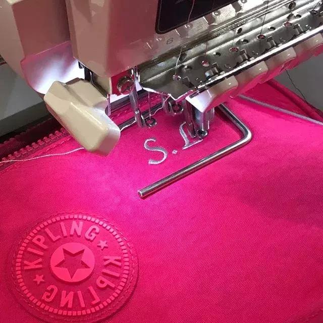 女士真皮包包100%真皮春夏款,今年春夏流行的包包