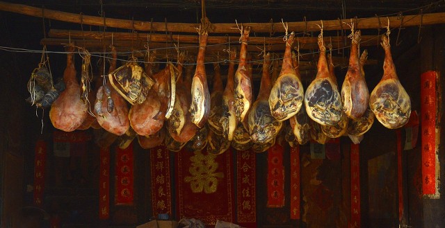 肥瘦相间、咸香回甜，全球12款顶级火腿，除了金华火腿你吃过几个