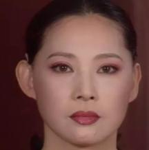 化妆初学唇妆,咬唇妆用什么化妆好看