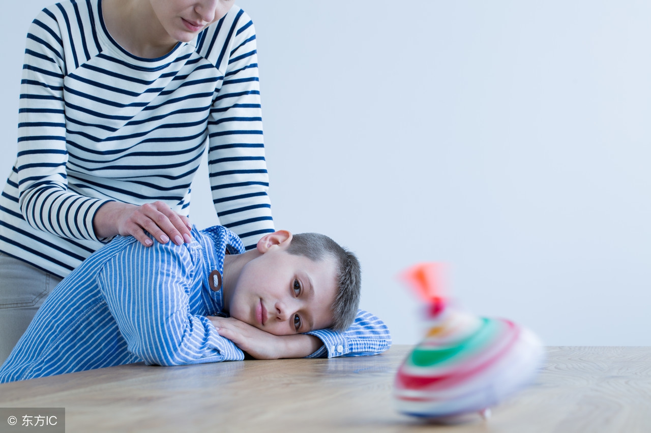 孩子哭了父母应该怎么做,七岁孩子妈妈过世怎样告诉孩子