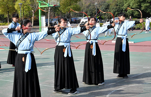 阳光体育快乐足球寓意,阳光体育快乐足球图片