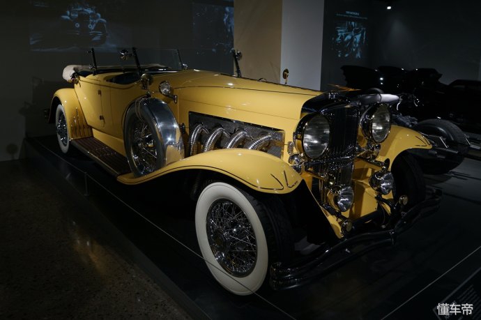 汽车博物馆蝙蝠侠战车,汽车博物馆带你了解蝙蝠侠战车