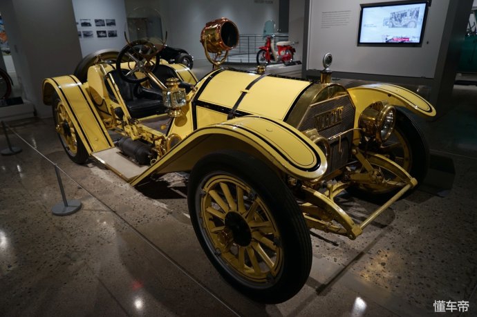 汽车博物馆带你了解蝙蝠侠战车,汽车博物馆蝙蝠侠战车