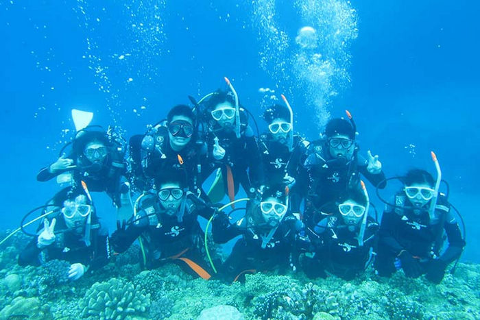 海洋中漂流3年到台湾佳能G12相机社交网络寻亲