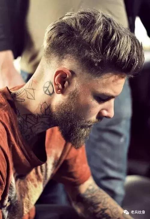 鎵嬭噦棰堥儴绾硅韩鍥炬澶у叏,绾硅韩棰堥儴鍥炬