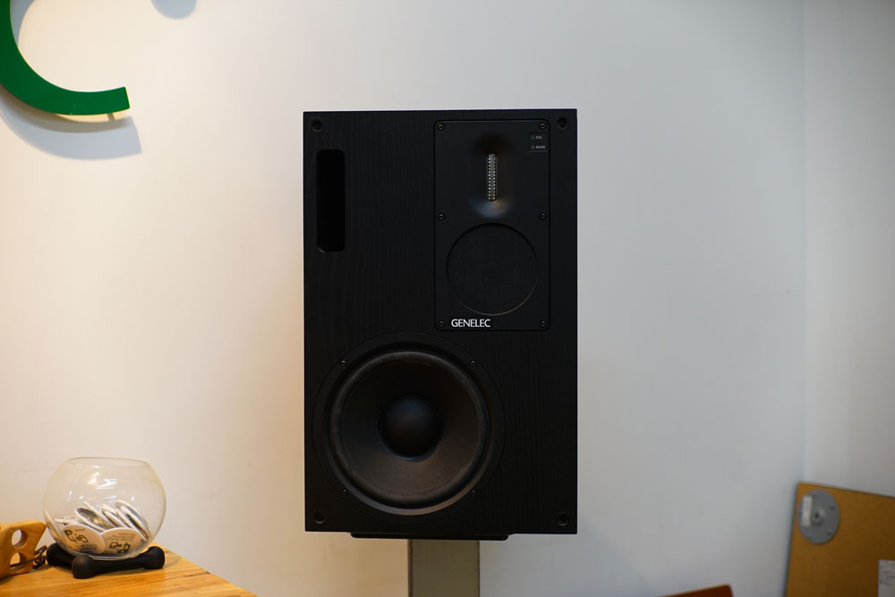 真力8050b两分频有源监听音箱 (真力有源监听音箱1038)