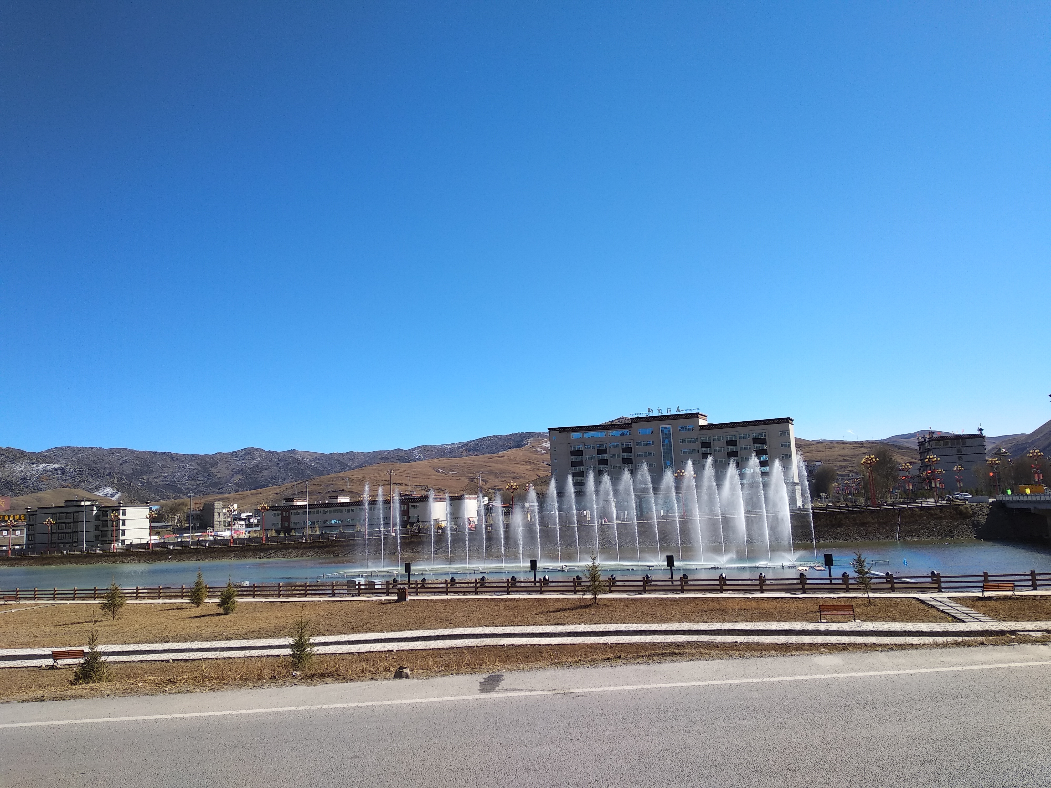 从稻城亚丁回重庆开车推荐路线,重庆到稻城亚丁开什么车最好