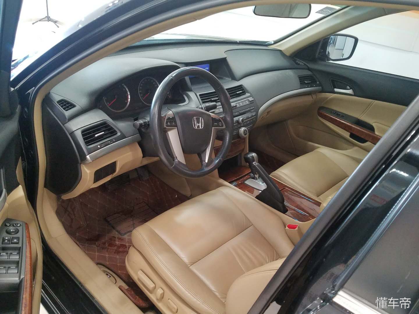 广本雅阁车视频,广本雅阁商务车