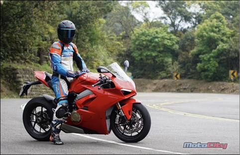 杜卡迪panigalev4新款座高区别,杜卡迪panigalev4speciale限量版