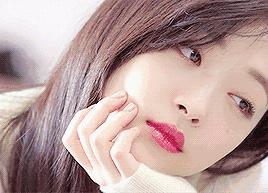 脸上种了樱桃草莓？郑爽崔雪莉的“果汁脸”怎么画出来？