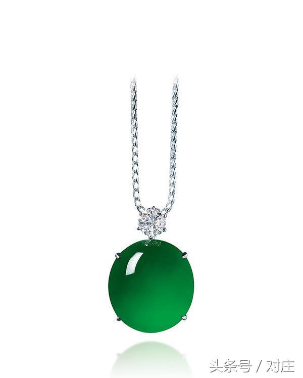 香港保利春拍落槌：一颗翡翠蛋面拍出三千万港币