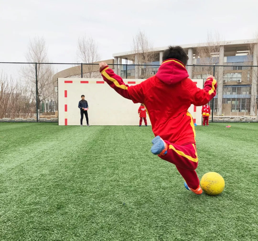 亚泰足球队助威,长春亚泰足球助威