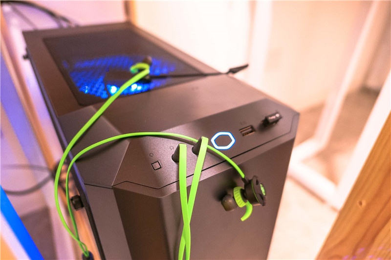 酷冷至尊毁灭者u3机箱,炫酷机箱推荐性价比高