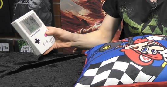 将童年回忆戴在手上！国外礼品网推出GameBoy外形腕表和闹钟