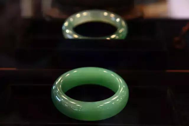 最美的翡翠玉手镯,最美玉手镯各种款式