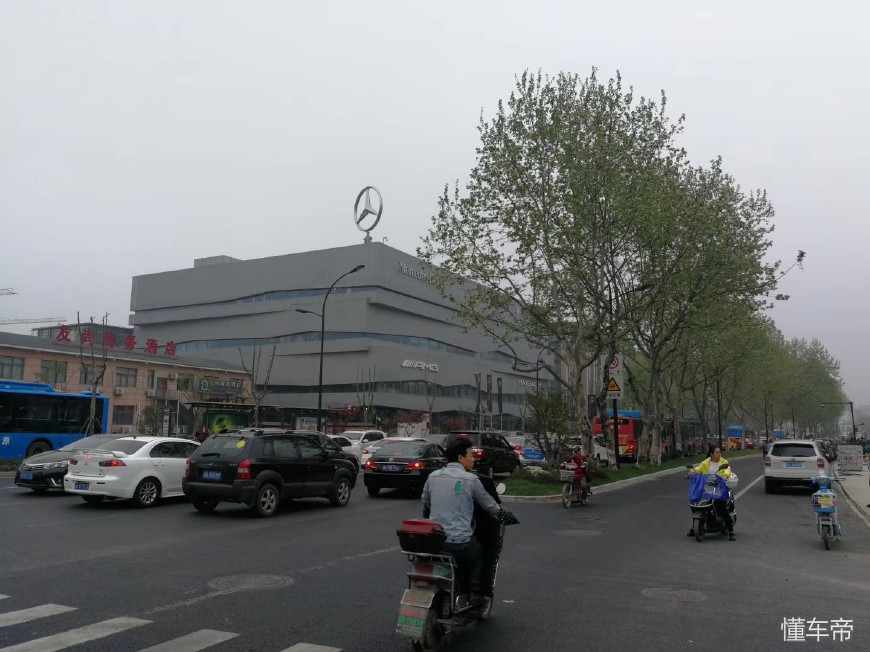 高速服务区停车有没有超时费,高速服务区停车超时怎么处理